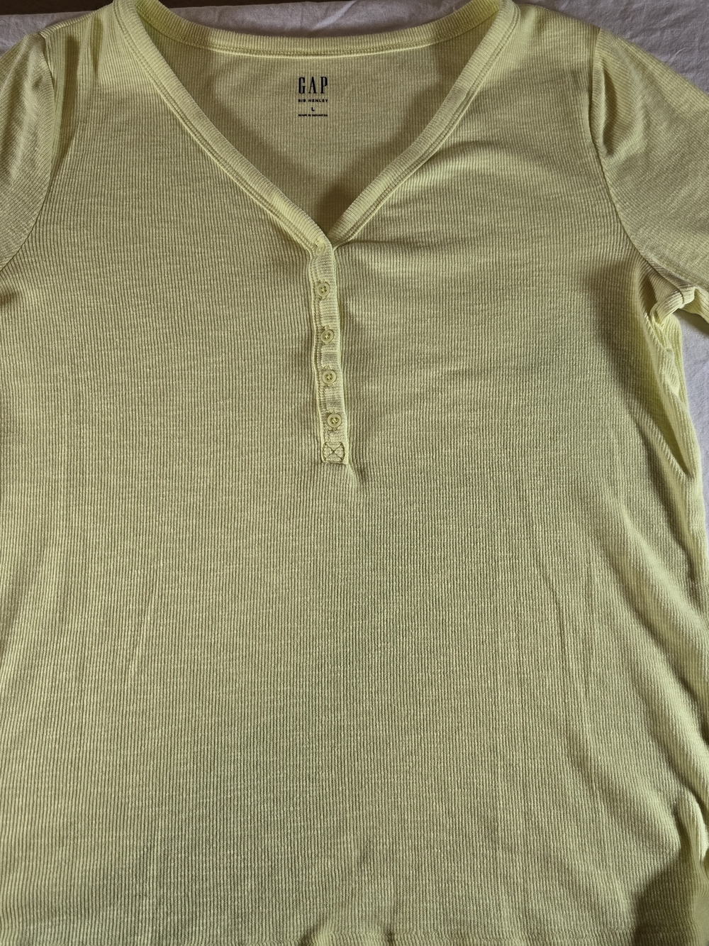 GAP Pale Yellow Essential Rib Henley V-Neck Short Sleeve Top Women's L Large